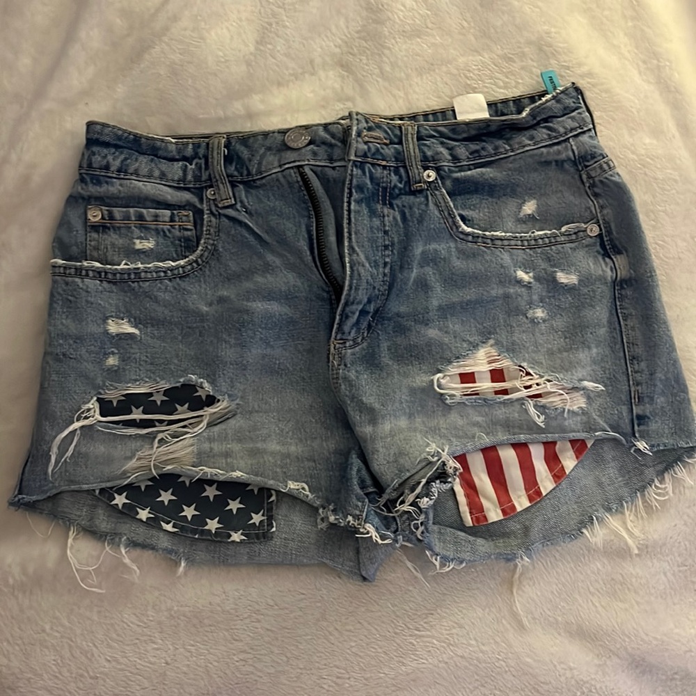 Garage, size 5, jean shorts